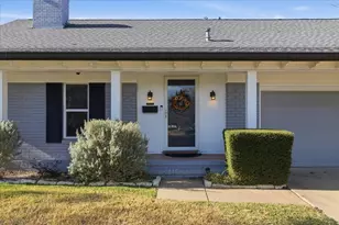 1140 Gloucester Ct S, Irving, TX 75062 - Photo 3