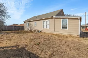 604 E Broadway St, Stephenville, TX 76401 - Photo 25