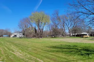 101 E Dalewood St, Richland, TX 76681 - Photo 1