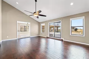 1505 Jane Ln, West, TX 76691 - Photo 5