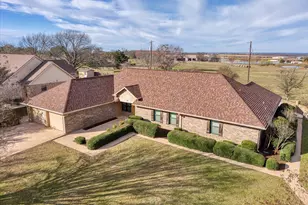 1505 Jane Ln, West, TX 76691 - Photo 3