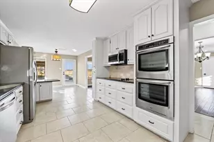 1505 Jane Ln, West, TX 76691 - Photo 9