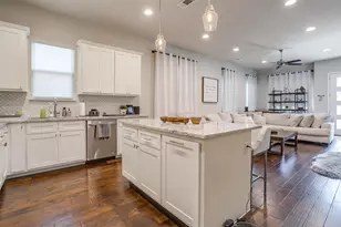 204 Wimberly St, Fort Worth, TX 76107 - Photo 9