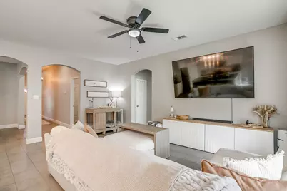 5617 Kilpatrick Avenue, Fort Worth, TX 76107 - Photo 7