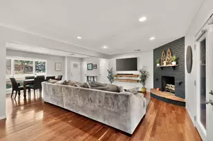 766 S Manus Dr, Dallas, TX 75224 - Photo 17