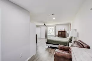 709 Dallas St, Grand Prairie, TX 75051 - Photo 21