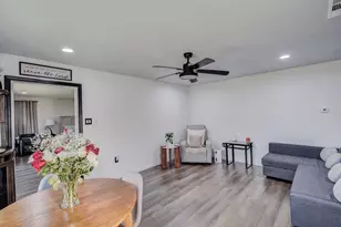 709 Dallas St, Grand Prairie, TX 75051 - Photo 3