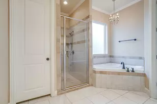 2414 Vineyard Dr, Granbury, TX 76048 - Photo 3