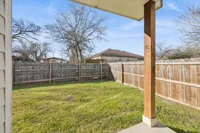 704 E Jefferson Street, Waxahachie, TX 75165 - Photo 23