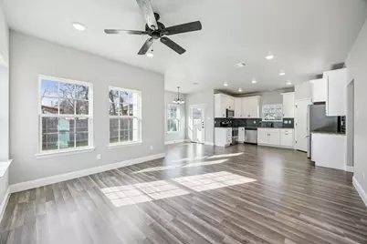 704 E Jefferson Street, Waxahachie, TX 75165 - Photo 3