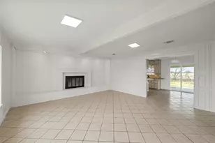 608 S Colorado St, Whitney, TX 76692 - Photo 5