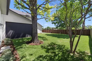 10930 Beauty Ln, Dallas, TX 75229 - Photo 35