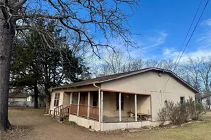 367 5th St, Deport, TX 75435 - Photo 13