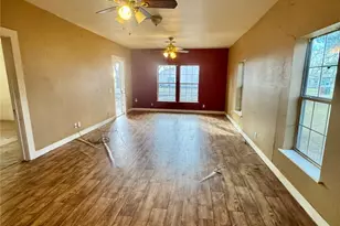 367 5th St, Deport, TX 75435 - Photo 3