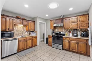 3525 Kellis St, Fort Worth, TX 76119 - Photo 9