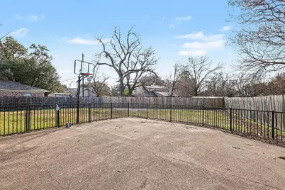 1705 Charlottsville Drive, Ennis, TX 75119 - Photo 33