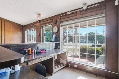 2105 W Shady Grove Road, Irving, TX 75060 - Photo 7