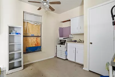 2105 W Shady Grove Road, Irving, TX 75060 - Photo 27