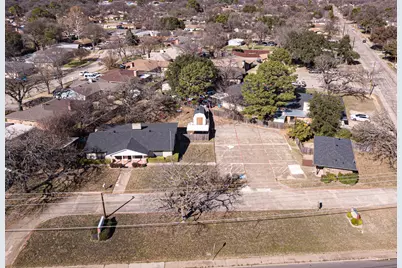 2105 W Shady Grove Road, Irving, TX 75060 - Photo 35