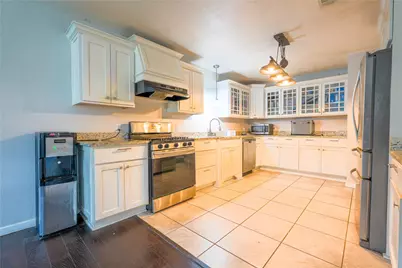 200 W Greenbriar Street, Robinson, TX 76706 - Photo 9