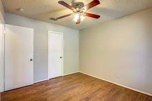 2717 Lucas Dr, Arlington, TX 76015 - Photo 23