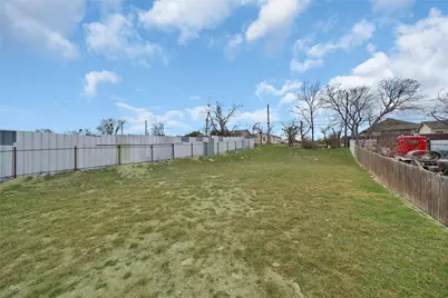 2909 Pearl Avenue, Fort Worth, TX 76106 - Photo 3