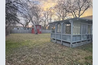 4108 Earl Street, Haltom City, TX 76111 - Photo 21