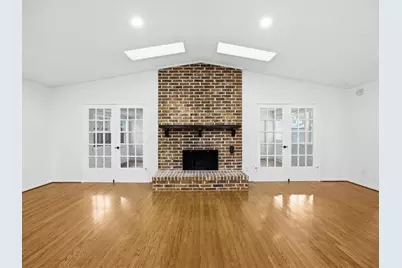 3838 Crestpark Drive, Farmers Branch, TX 75244 - Photo 15