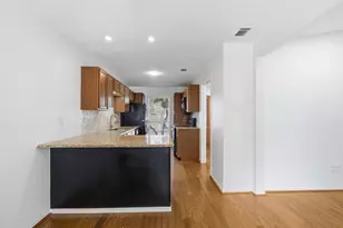 3838 Crestpark Dr, Farmers Branch, TX 75244 - Photo 19