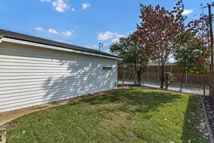 3838 Crestpark Dr, Farmers Branch, TX 75244 - Photo 5