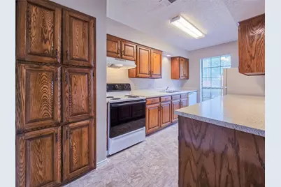 3122.3124, 3126 Conflans Road #3, Irving, TX 75061 - Photo 3