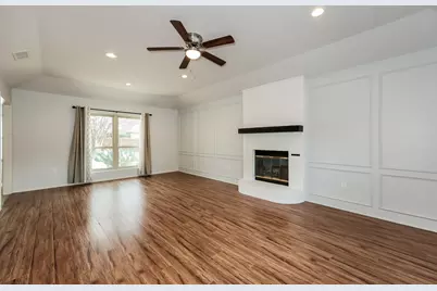 2002 Harwell Street, Grapevine, TX 76051 - Photo 5