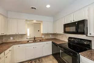 2002 Harwell St, Grapevine, TX 76051 - Photo 11