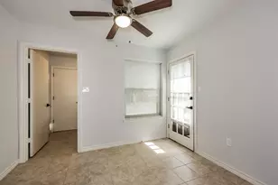 2002 Harwell St, Grapevine, TX 76051 - Photo 7