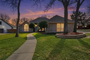 1312 Crows Nest Ct, Azle, TX 76020 - Photo 1