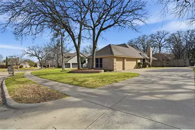1312 Crows Nest Court, Azle, TX 76020 - Photo 3
