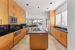 1108 Shady Oaks Ln, Westover Hills, TX 76107 - Photo 15