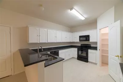 3813 Braxton Lane, Flower Mound, TX 75028 - Photo 11