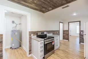 1157 Elm St, Abilene, TX 79602 - Photo 9