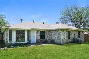 6421 Alta Vista Dr, Watauga, TX 76148 - Photo 3