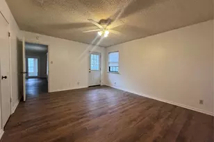 1107 Sierra Vista Dr, Granbury, TX 76048 - Photo 9