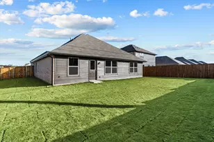 555 Forest Haven Dr, Van Alstyne, TX 75495 - Photo 33