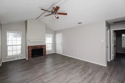 1113 Glen Creek Drive, Mansfield, TX 76063 - Photo 5