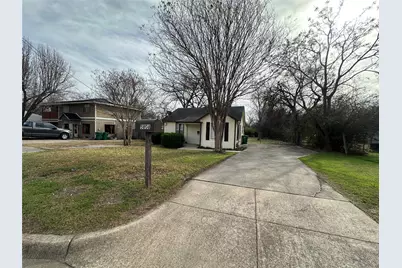 5808 Ellison Avenue, Haltom City, TX 76117 - Photo 3