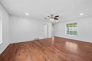 1901 Bluebird Ave, Fort Worth, TX 76111 - Photo 17