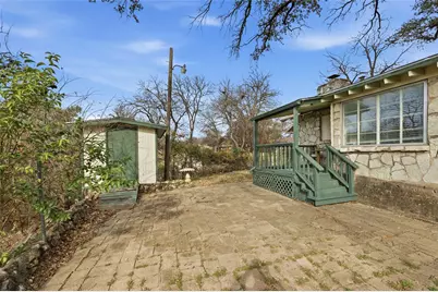 1901 Bluebird Avenue, Fort Worth, TX 76111 - Photo 37