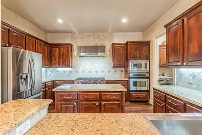 1018 Pedernales Trail, Irving, TX 75063 - Photo 11