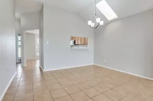 800 Ponselle Dr, Arlington, TX 76001 - Photo 11