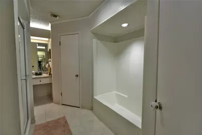 9012 Bontura Road, Granbury, TX 76049 - Photo 17