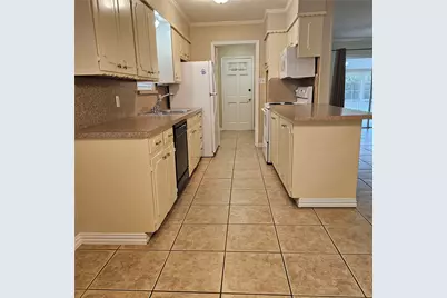 510 E Ovilla, Waxahachie, TX 75167 - Photo 7